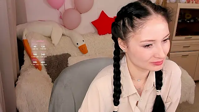 Snapshot of LisaMooore chatting on February 24, 3:32 pm LisaMooore online show from February 24, 3:32 pm