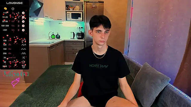 Snapshot of Aaron_Boom chatting on September 28, 7:08 pm Aaron Boom online show from September 28, 7:08 pm
