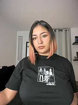 Snapshot of Rae_Lil_White chatting on February 17, 2:09 am Rae Lil White online show from February 17, 2:09 am