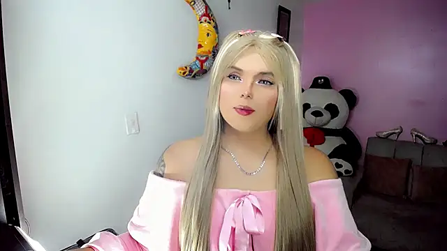 Snapshot of SweetKim21 chatting on February 25, 5:41 am SweetKim21 online show from February 25, 5:41 am