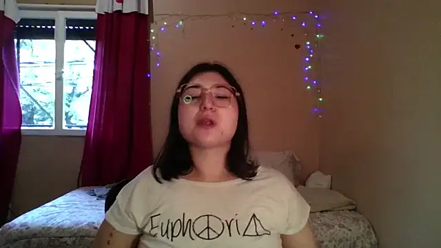 imsohornydacom online show from April 15, 6:26 pm