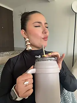 sukhakunis1 online show from April 5, 2:25 pm