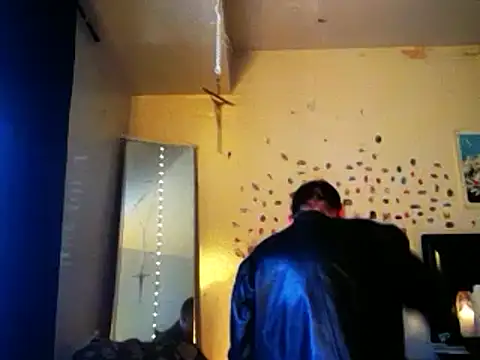 Snapshot of DaddyQuimHot chatting on December 14, 10:34 am DaddyQuimHot online show from December 14, 10:34 am