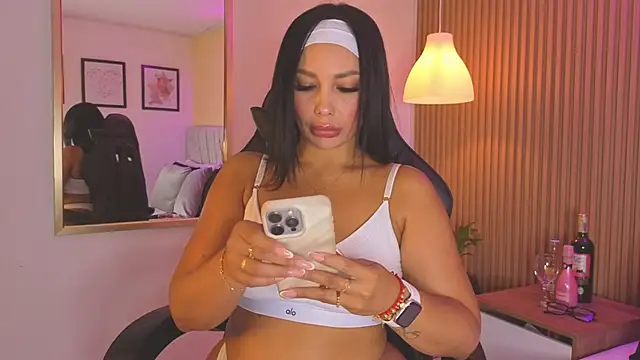 Dakota diaz  online show from November 12, 7:57 pm