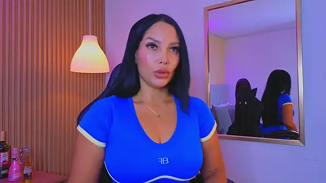 Dakota diaz  online show from May 5, 7:33 pm