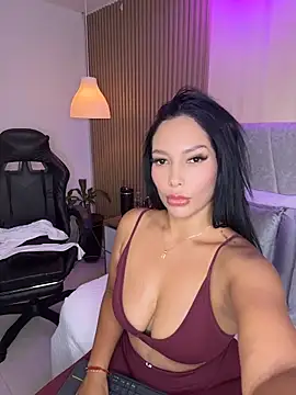 Dakota diaz  online show from May 24, 7:30 pm