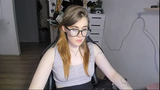 Snapshot of PureHeartt_ chatting on September 23, 10:07 am PureHeartt online show from September 23, 10:07 am