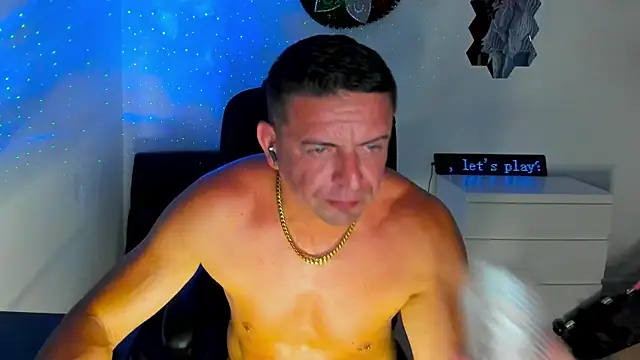 petr37pol online show from July 10, 2:16 am