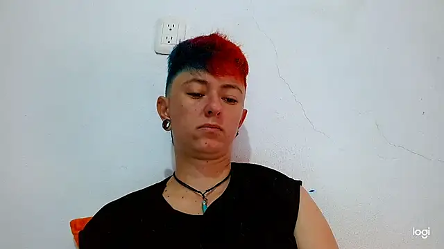 tomboyblue online show from January 27, 2:13 pm