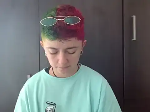 tomboyblue online show from March 8, 6:47 pm