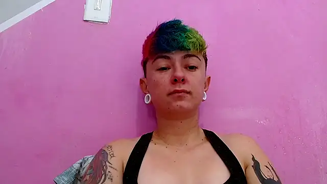 tomboyblue online show from October 16, 6:20 pm