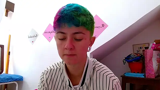 tomboyblue online show from October 26, 3:07 pm