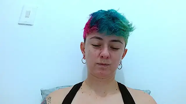 tomboyblue online show from November 12, 2:34 am