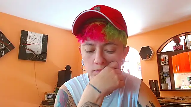 Snapshot of tomboyblue chatting on July 13, 8:44 pm tomboyblue online show from July 13, 8:44 pm