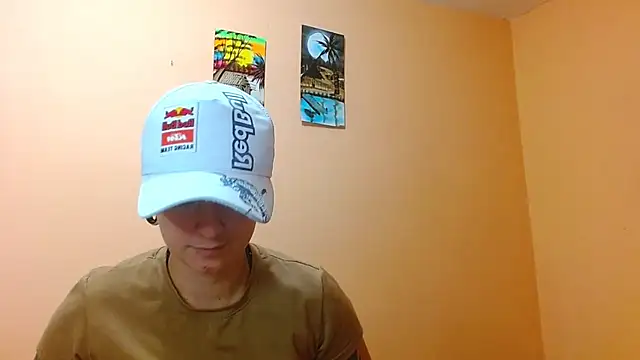 Snapshot of tomboyblue chatting on July 25, 5:32 pm tomboyblue online show from July 25, 5:32 pm