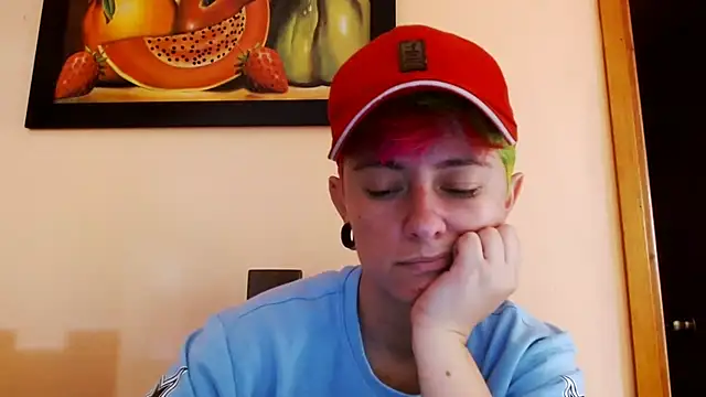 Snapshot of tomboyblue chatting on July 28, 9:25 pm tomboyblue online show from July 28, 9:25 pm