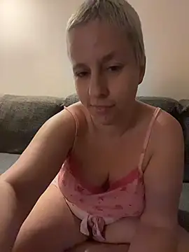 Snapshot of MariaValentine chatting on June 26, 8:13 pm MariaValentine online show from June 26, 8:13 pm