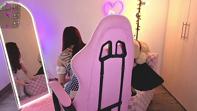 Snapshot of violet_ch chatting on February 10, 6:01 pm violet ch online show from February 10, 6:01 pm