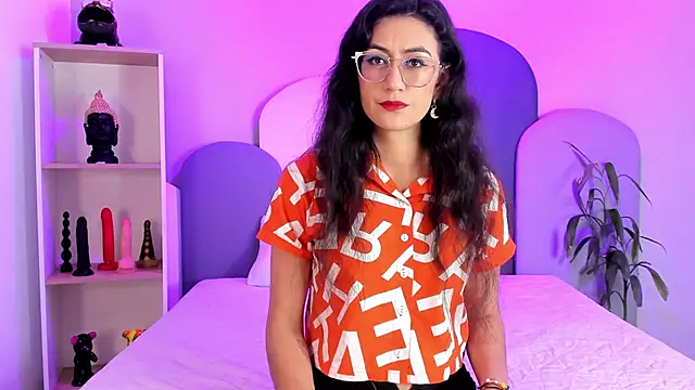 Snapshot of SophieGomez22 chatting on February 27, 11:43 am SophieGomez22 online show from February 27, 11:43 am