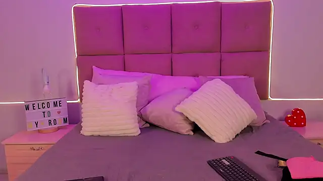 SophieGomez22 online show from March 11, 11:49 am