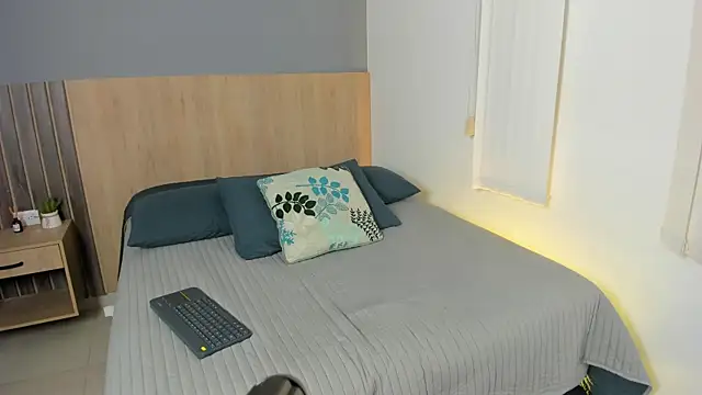 Snapshot of rebeca_cortez_ chatting on October 20, 8:09 pm rebeca cortez online show from October 20, 8:09 pm