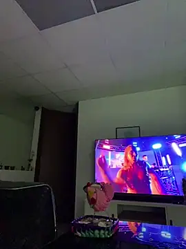 DanielGomez9 online show from March 26, 6:19 am