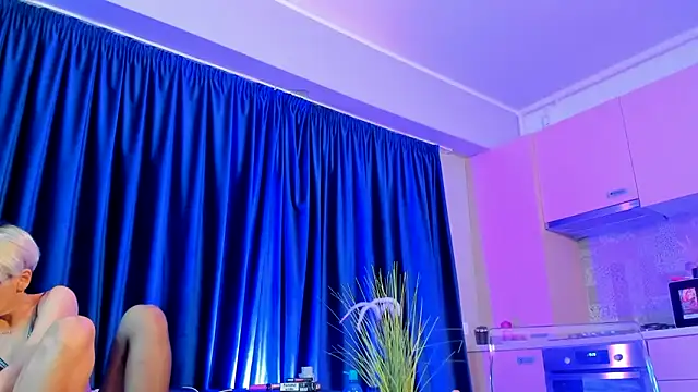 RosaCatalleya online show from November 11, 6:02 am