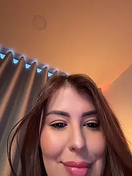 Eva Gonzalez online show from April 8, 11:05 pm