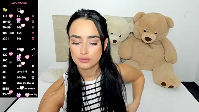 DarcieJane online show from December 3, 7:33 pm