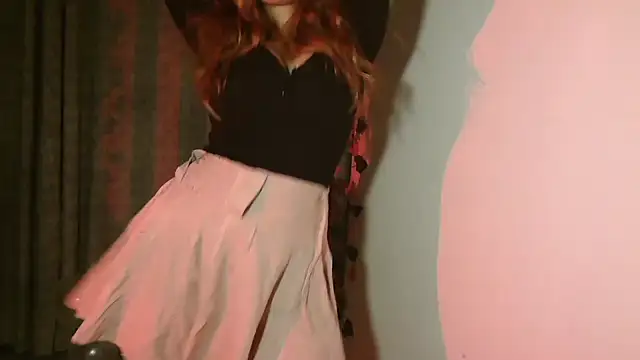 Snapshot of urvashihott chatting on January 17, 8:22 pm urvashihott online show from January 17, 8:22 pm