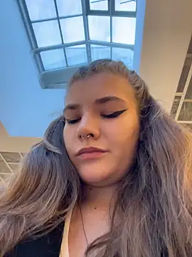 Holy Tereza online show from May 29, 3:32 pm