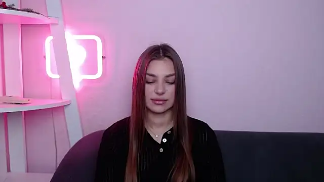 MilanaAngelAs online show from March 6, 5:48 am