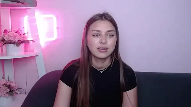 MilanaAngelAs online show from June 11, 4:43 am