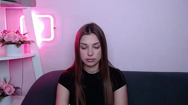 MilanaAngelAs online show from June 14, 4:47 am