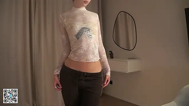 CarmenMoore26 online show from February 20, 9:37 pm