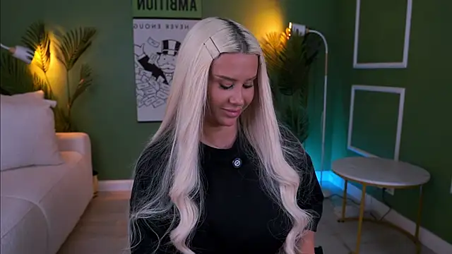 EvaZane online show from April 15, 10:21 pm