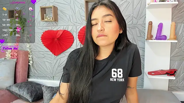 Snapshot of LilithKlain_ chatting on February 22, 1:24 pm LilithKlain online show from February 22, 1:24 pm