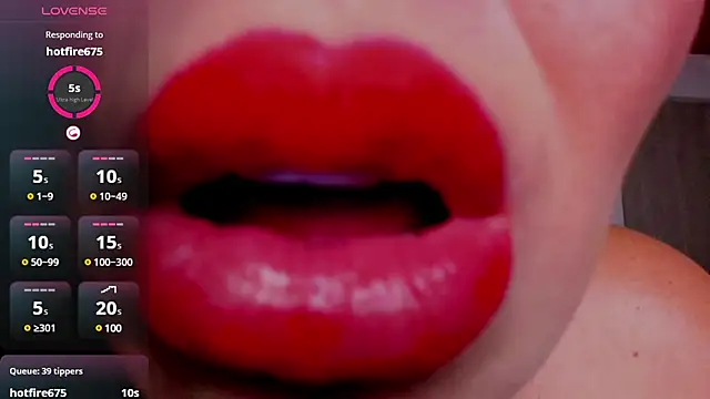 Snapshot of charlottemeyerr chatting on January 14, 10:23 pm charlottemeyerr online show from January 14, 10:23 pm