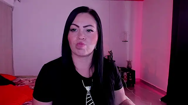 Snapshot of charlottemeyerr chatting on January 24, 7:39 pm charlottemeyerr online show from January 24, 7:39 pm