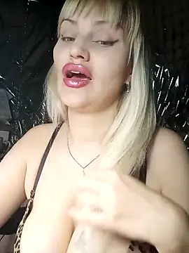 Freya Milf online show from March 30, 8:04 am