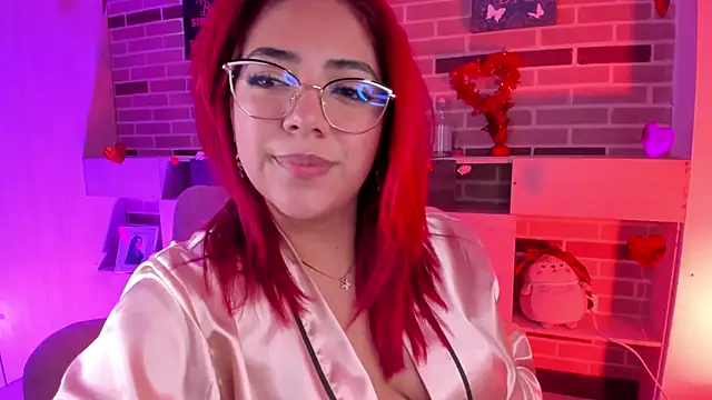 Rousse Collinss online show from February 25, 4:00 pm