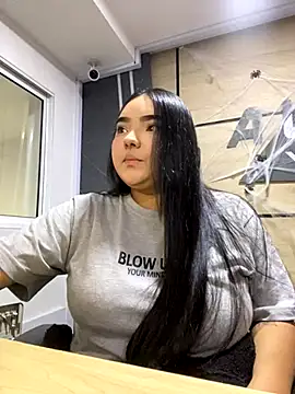 Snapshot of little_lissiee chatting on October 12, 3:00 pm little lissiee online show from October 12, 3:00 pm