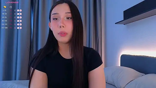 Snapshot of Kaia_Sunshine_Mia chatting on June 29, 11:21 am Kaia Sunshine Mia online show from June 29, 11:21 am