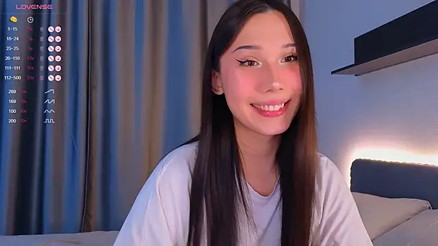 Snapshot of Kaia_Sunshine_Mia chatting on July 12, 9:00 am Kaia Sunshine Mia online show from July 12, 9:00 am