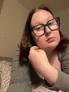 Misssmilf online show from December 5, 2:25 pm