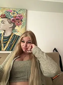 Snapshot of AllysonK chatting on April 30, 12:00 pm AllysonK online show from April 30, 12:00 pm
