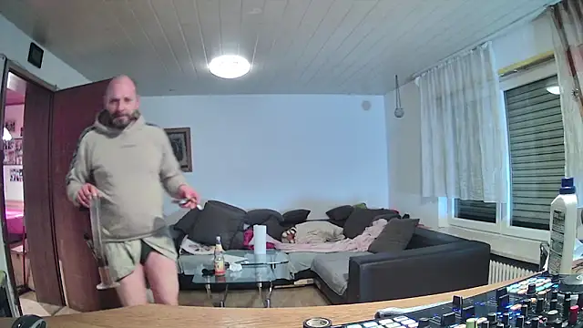 rosaeichel online show from February 10, 2:48 am