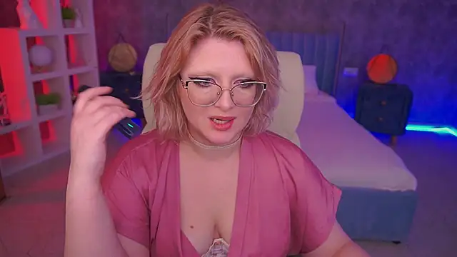 CoolTatis online show from May 11, 6:19 am
