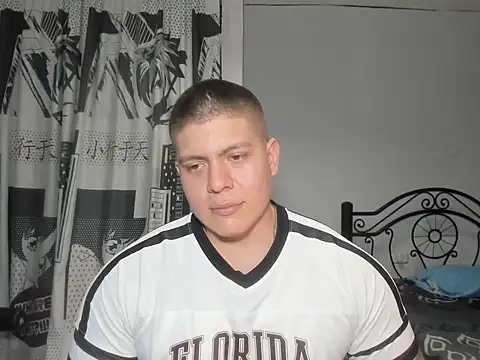 Snapshot of regan_jhonso chatting on October 26, 12:27 am regan jhonso online show from October 26, 12:27 am