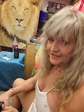 Snapshot of annika_lately chatting on July 12, 6:10 pm annika lately online show from July 12, 6:10 pm